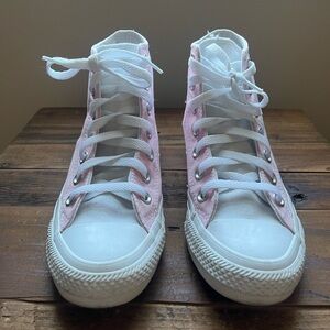 Women’s Converse Chuck Taylor Sneakers - Size 5 1/2